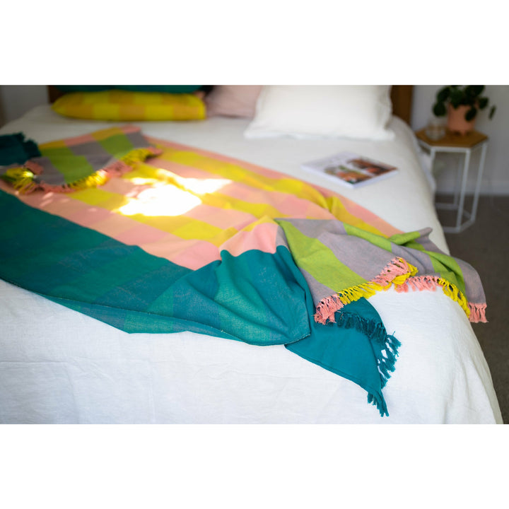 Flossy handloom blanket collection