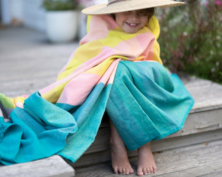 Flossy handloom blanket collection