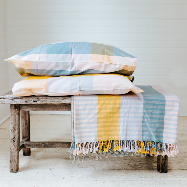 Birdy handloom blanket collection